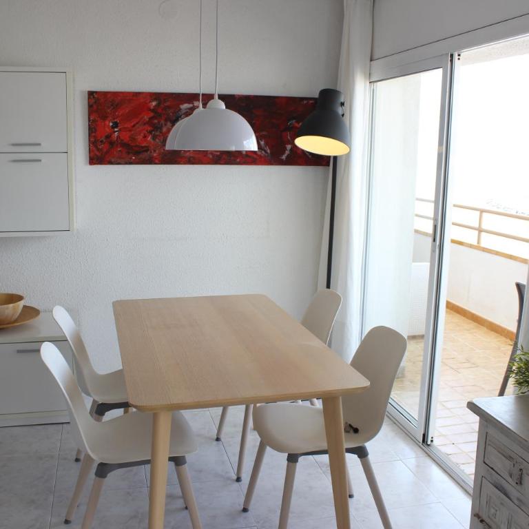 Beautiful apartment in front of beach, pool, view - Two-Bedroom Apartment - 33