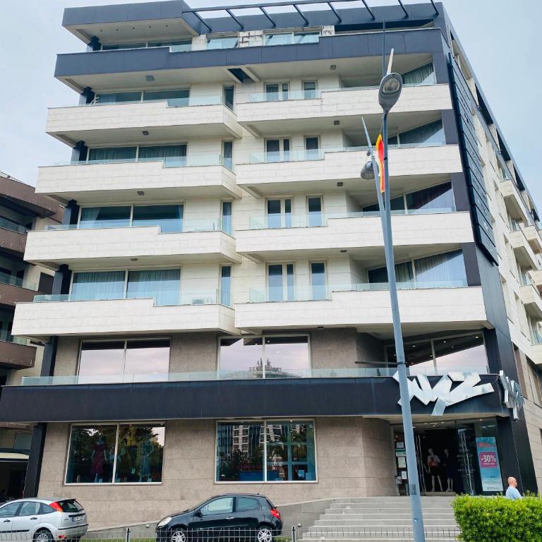 Lux Panorama - One-Bedroom Apartment - 17