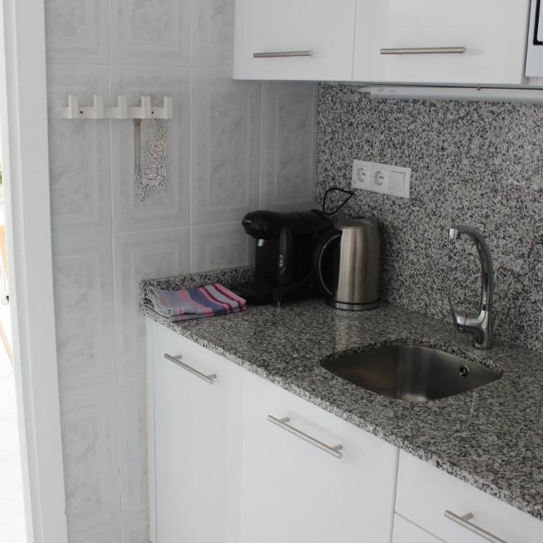 Beautiful apartment in front of beach, pool, view - Two-Bedroom Apartment - 25