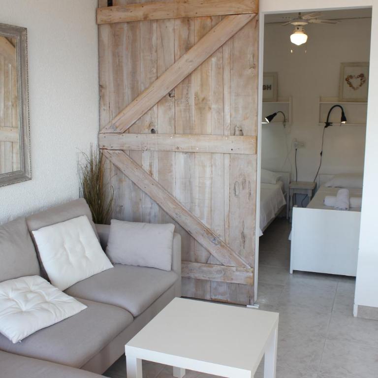 Beautiful apartment in front of beach, pool, view - Two-Bedroom Apartment - 8