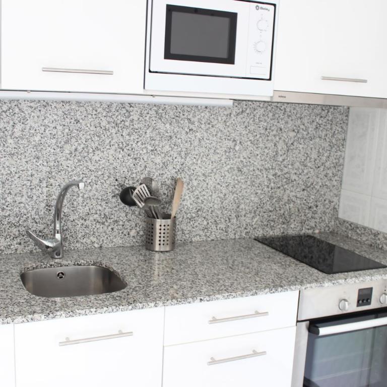 Beautiful apartment in front of beach, pool, view - Two-Bedroom Apartment - 26
