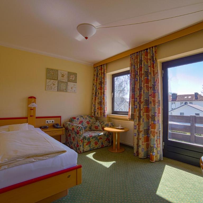Hotel Brandl - Habitación Individual con balcón - 8