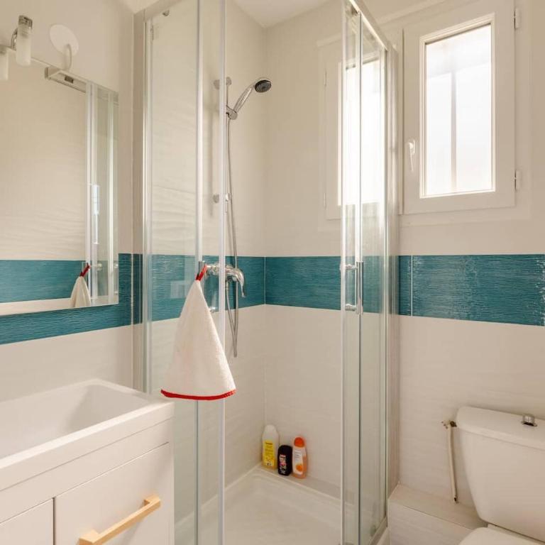 Studio Antibes - 5min des plages - Parking gratuit - Climatisation - Studio - Vue sur Mer - 12