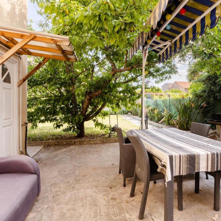 Studio Antibes - 5min des plages - Parking gratuit - Climatisation - Studio - Vue sur Mer - 3