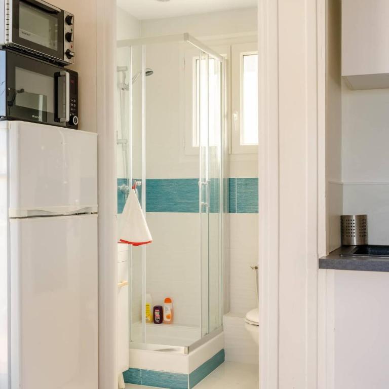 Studio Antibes - 5min des plages - Parking gratuit - Climatisation - Studio - Vue sur Mer - 11