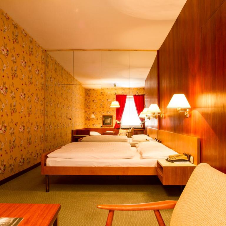 Hotel Hohenstauffen - Dreibettzimmer - 2