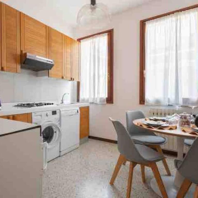 Ca’ Pesaro rooftop terrace apartment. - Two-Bedroom Apartment - 25