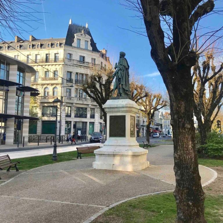 LE MONTAIGNE - Wifi fibre- Coeur du centre ville-PROPERTY RENTAL NM - Standard Apartment - 78