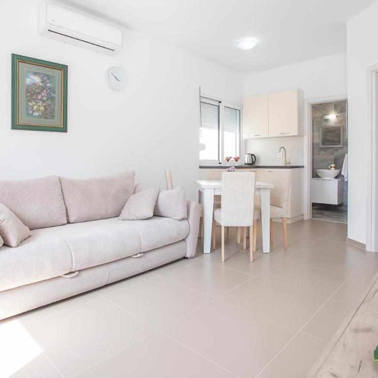 Apartments Stetonn - Apartment - Ground Floor - 10