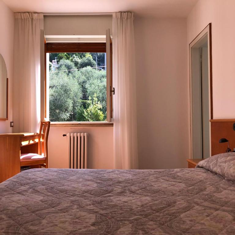 Hotel Zanetti - Chambre Double ou Lits Jumeaux - Vue sur Montagnes - 1