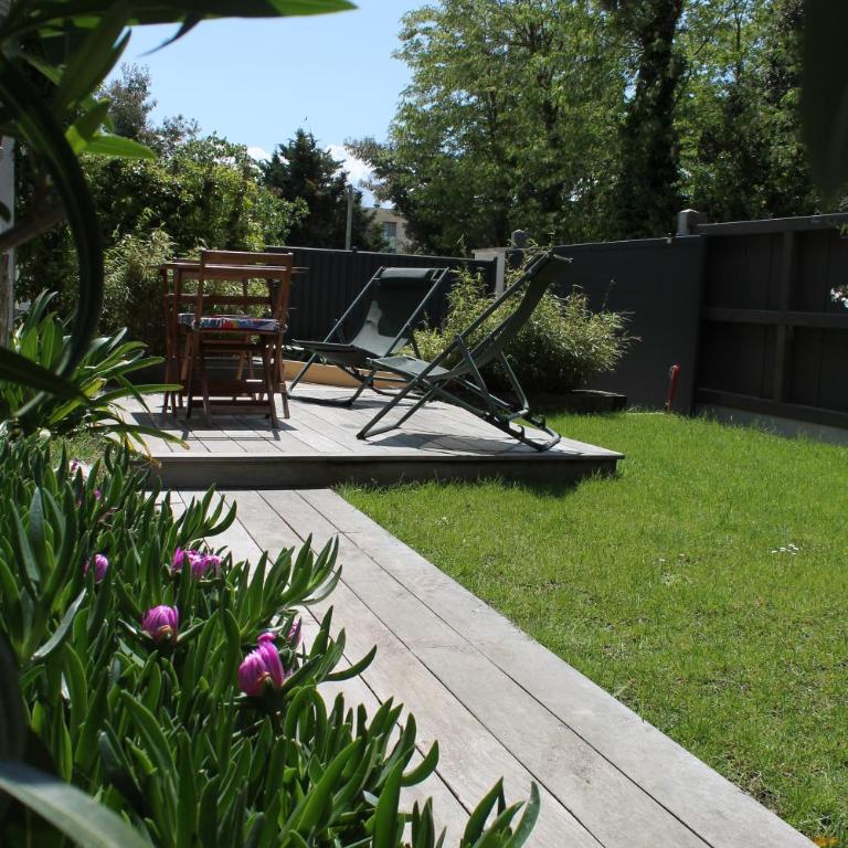 MAGNIFIQUES APPTS à 1 MINUTE DE LA PLAGE - Estudio con vistas al jardín - 4