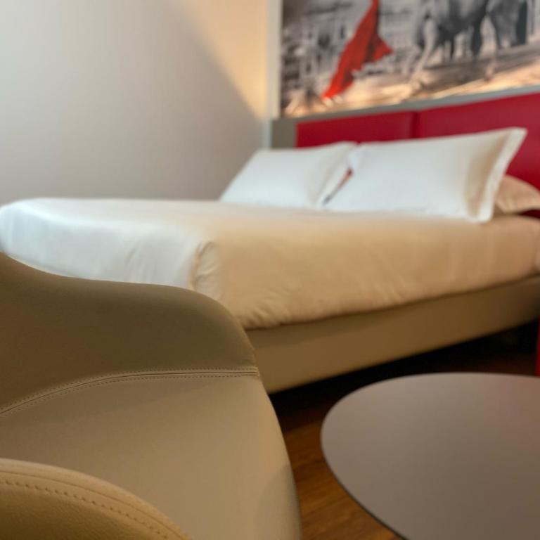 Amedia Hotel Milan, Trademark Collection by Wyndham - Camera Comfort Plus - 3