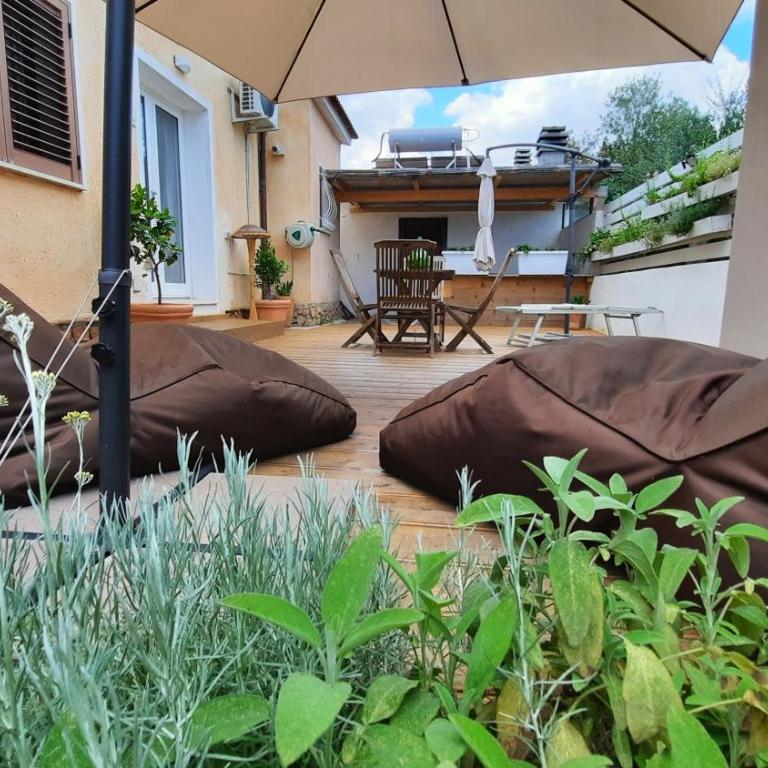 Flamingo Guest House- Rooms - Camera King con Vista Giardino - 10