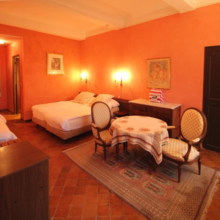 Hostellerie Le Beffroi - Chambre Triple - 2