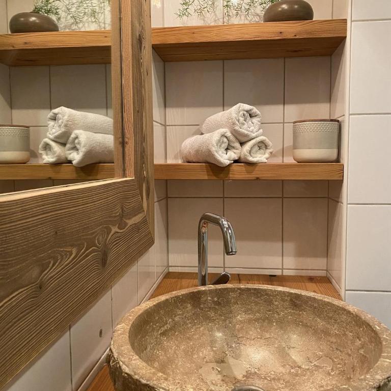 Apart M - Apartment mit 2 Schlafzimmern und Badezimmer - 2
