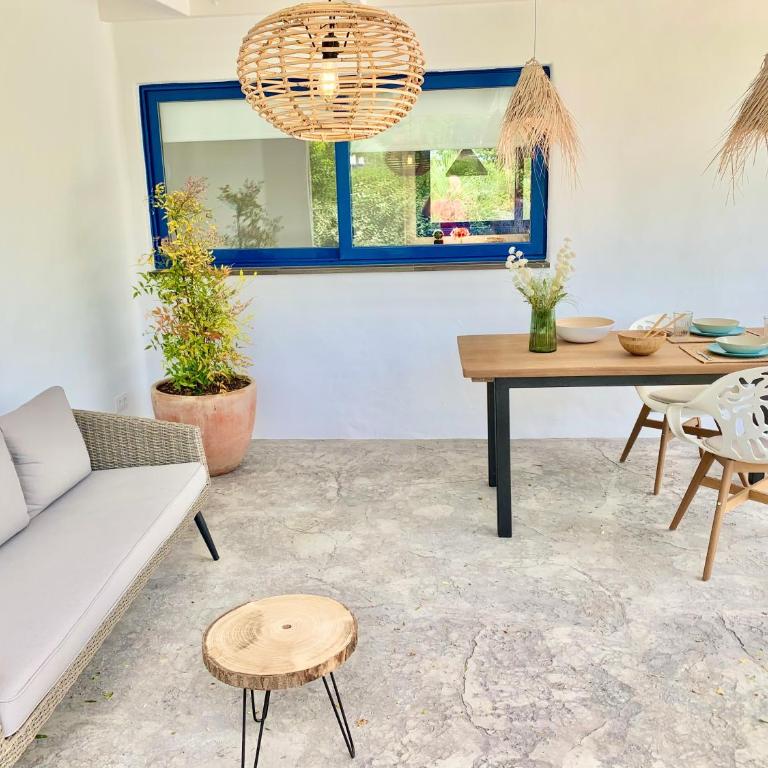 Villa Nature con Piscina Privada · Wifi ·AC · BBQ - Casa con 1 dormitorio - 3