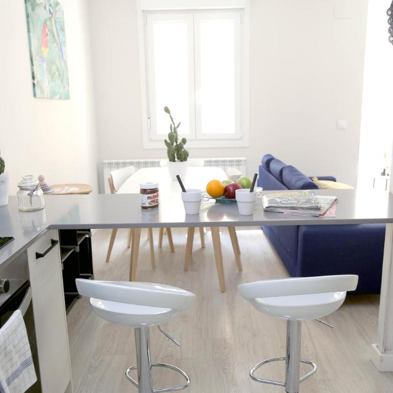 EL RINCON DE LA MERCED junto Laurel Aire acondicionado By Apartamentos Logrono - Apartamento - 1