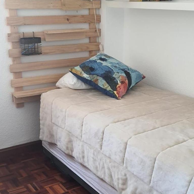 Casa Sara Madrid - Habitación Doble con baño compartido - 1 o 2 camas - 4