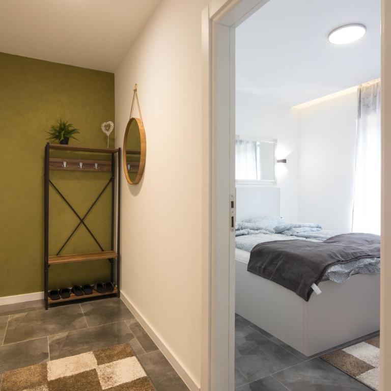 Deluxe Feliciano Apartments - Deluks Dvokrevetna Soba sa Bračnim Krevetom i Balkonom - 16