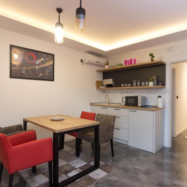 Deluxe Feliciano Apartments - Deluks Dvokrevetna Soba sa Bračnim Krevetom i Balkonom - 20