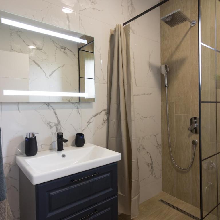 Deluxe Feliciano Apartments - Apartman sa Terasom - 9