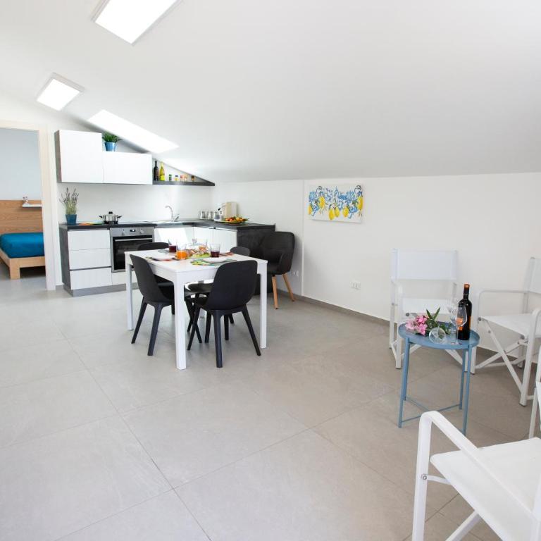 Appartamenti in Villa Nature con vista mare e monti - Appartamento con Vista Giardino - 17