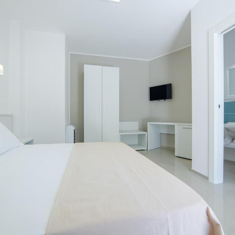 Smart Hotel Ugento - Camera Matrimoniale con Vista Giardino - 5