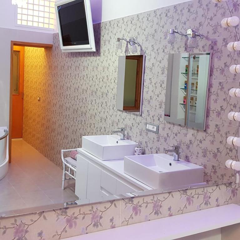 Amanda's Dream - Two-Bedroom Deluxe Apartment - 24