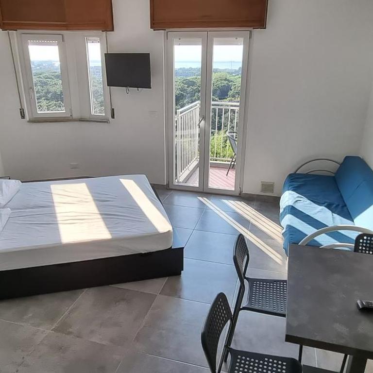 International Seaview Apartments - Studio with Garden View - 16