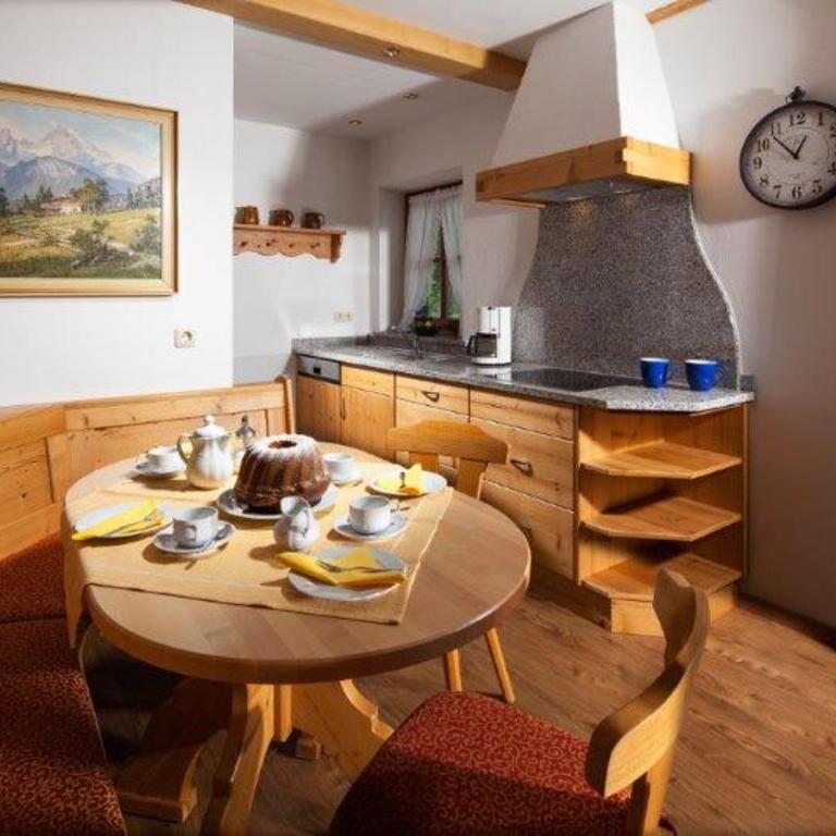 Pfingstlerlehen - Two-Bedroom Apartment - 1