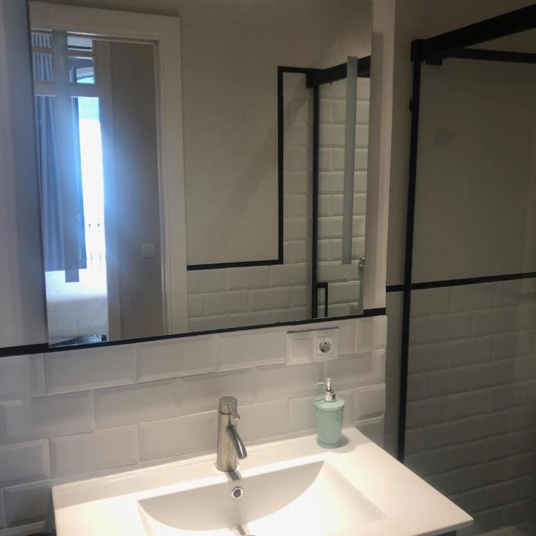 Triana Pelay Suites - Habitación Deluxe - 24