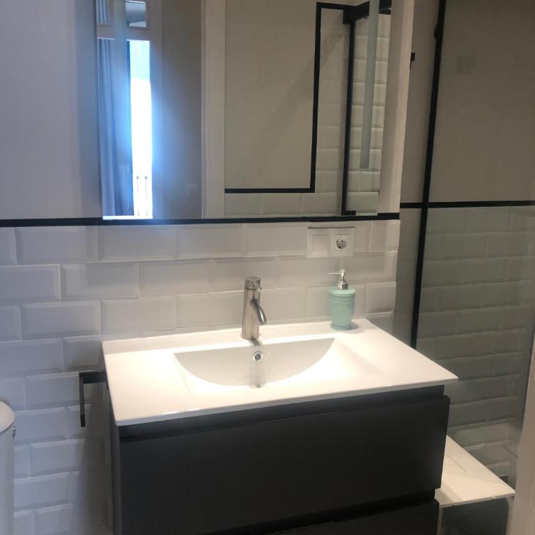 Triana Pelay Suites - Habitación Deluxe - 22