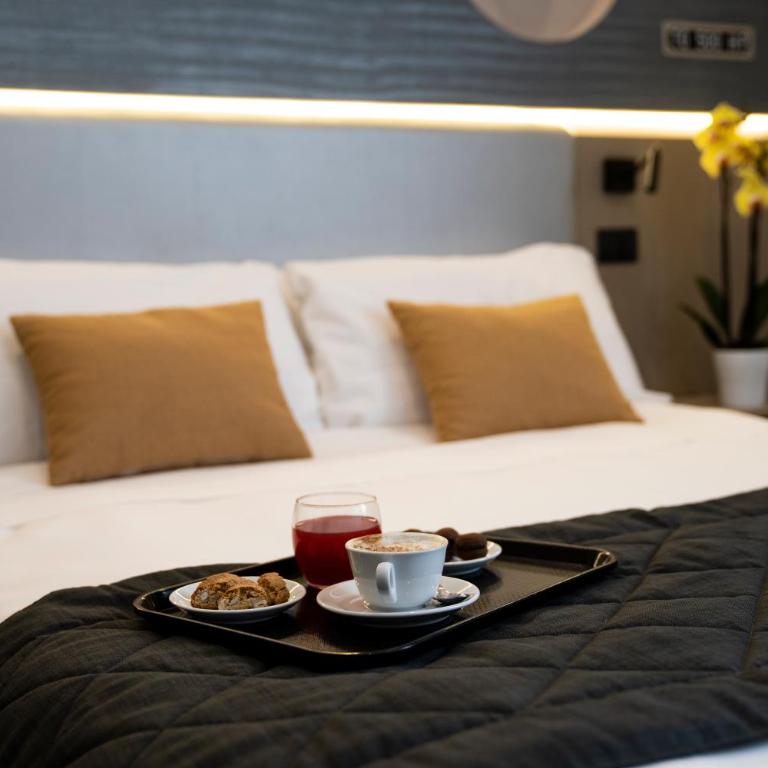 Hotel Plaza - Superior Double or Twin Room - 2
