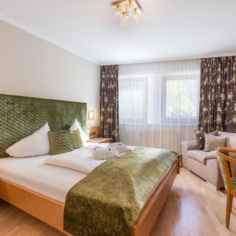 Hotel Christina - Ihr kleinstes 4* Hotel am Achensee - Standard Doppelzimmer - 1