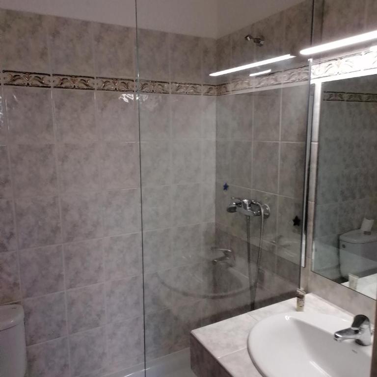 Studio neuf 25 m2, terrasse 35 m2 proche port Nice, Centre ville - Appartement 1 Chambre - 9