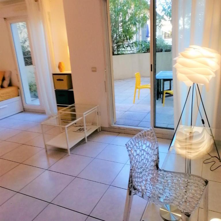 Studio neuf 25 m2, terrasse 35 m2 proche port Nice, Centre ville - Appartement 1 Chambre - 4