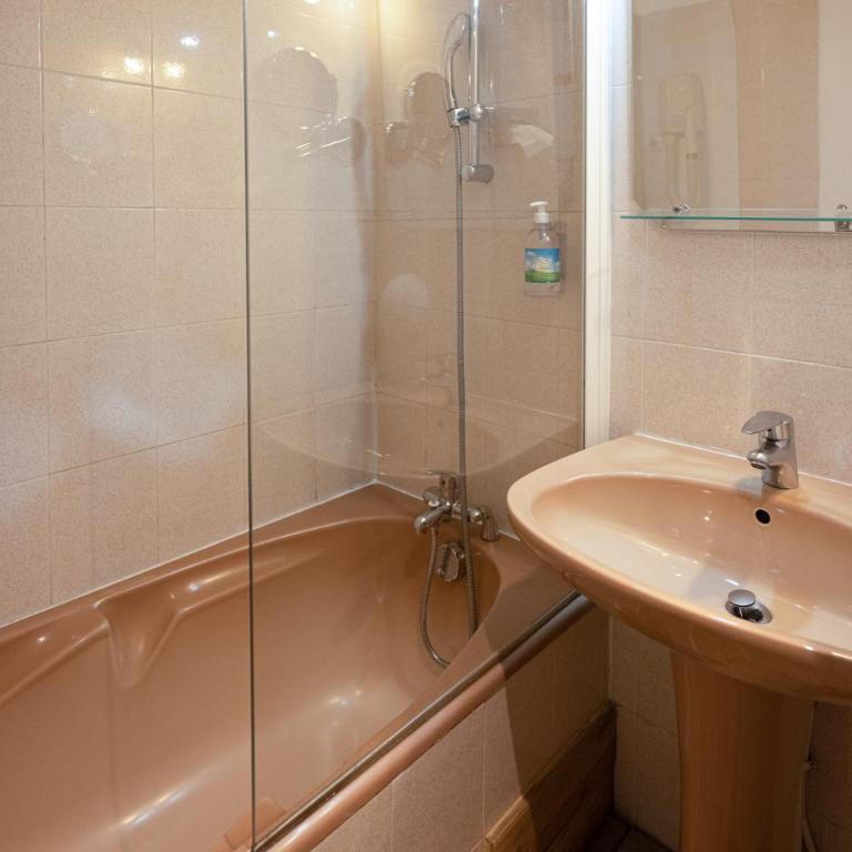 Hotel l'Ecureuil - Chambre Triple - 8