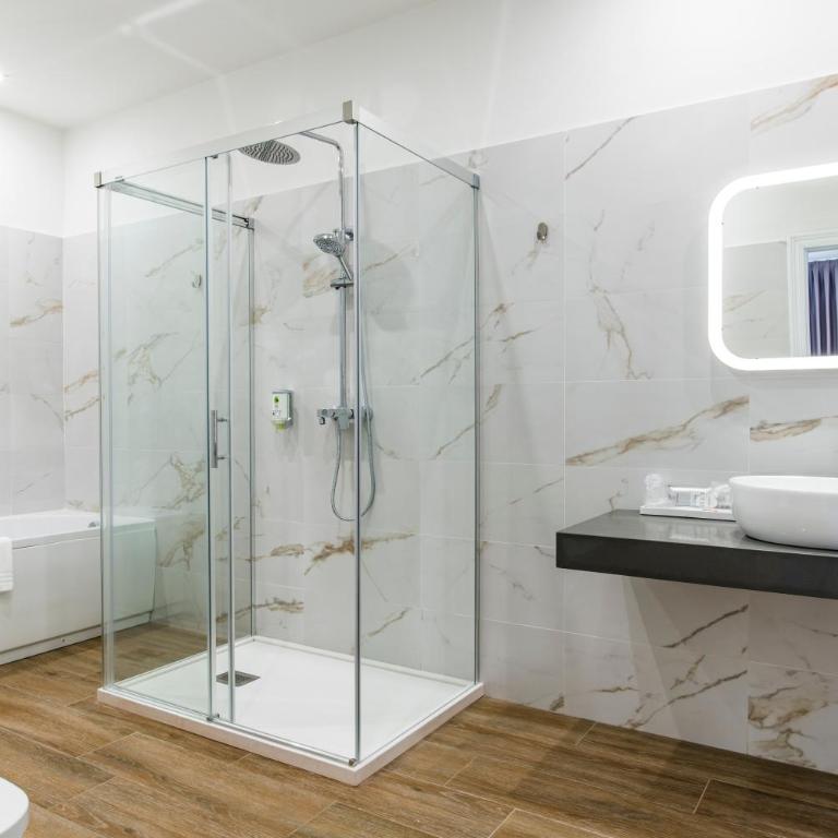 Hotel Santa Cruz - Suite Deluxe con bañera de hidromasaje - 17