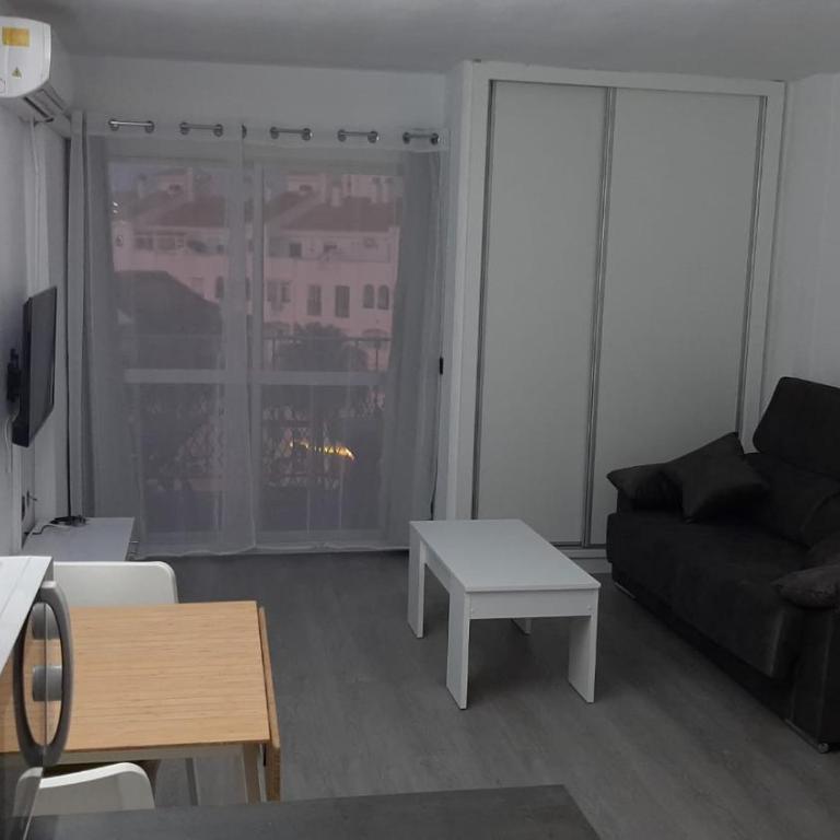 Minerva 414 - Studio Apartment with Sea View - 2