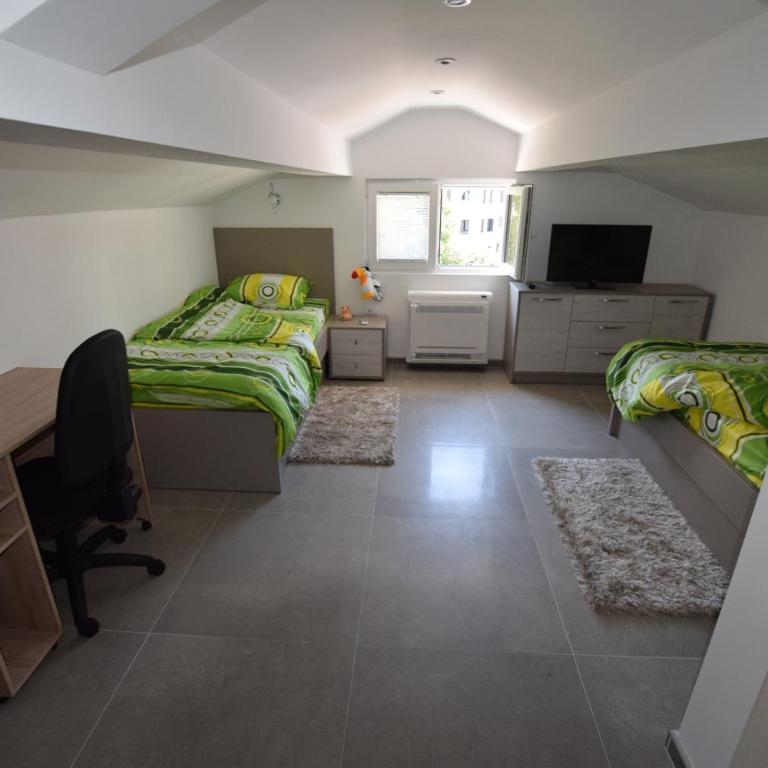 Porto View Three-Bedroom Duplex - Two-Bedroom Apartment - Penthouse - 2