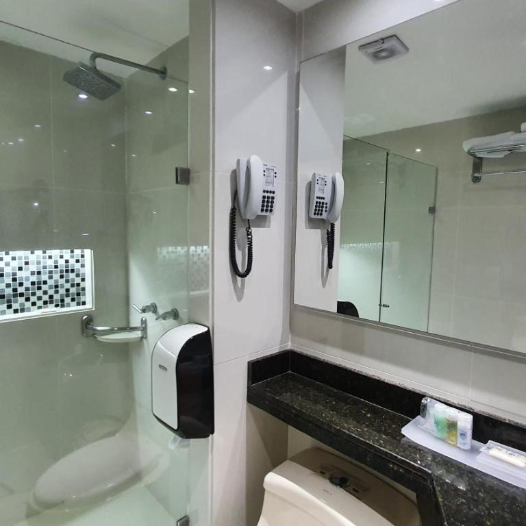 GHL Hotel Portón Medellín - Habitación Clásica con cama extragrande - 7