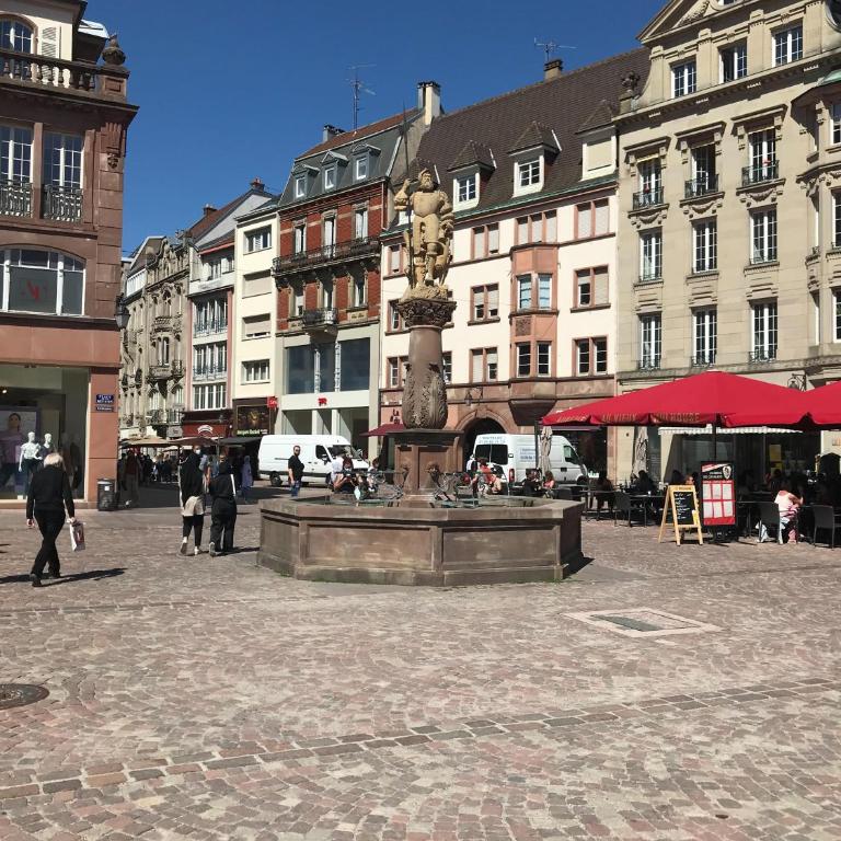 Sion City Mulhouse centre - parking et balcon-wifi 5G gratuit - Apartamento Deluxe - 27