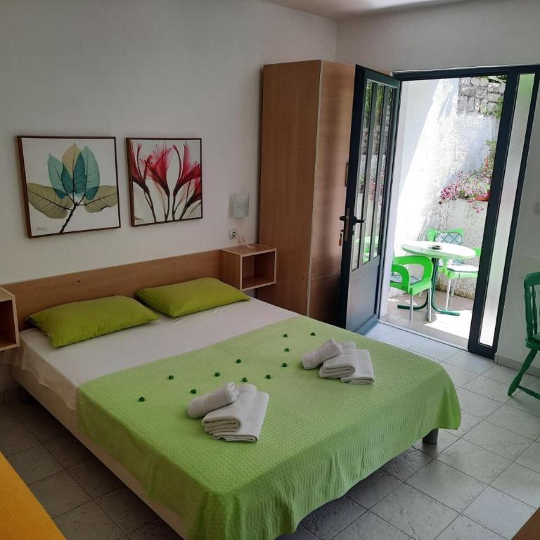 Apartments Milicevic - Studio with Terrace - 3