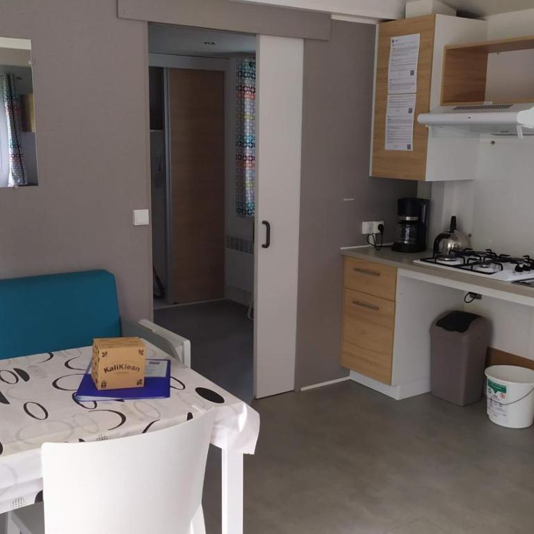 Tiny House - Cottages - Mobilhomes - Camping Les Granges Bas - Mobile Home Accessible aux Personnes à Mobilité Réduite - 1