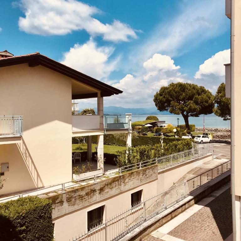 Casa Caterina Lake View Holidays Apartments - Appartamento con Vista Lago Parziale - 17