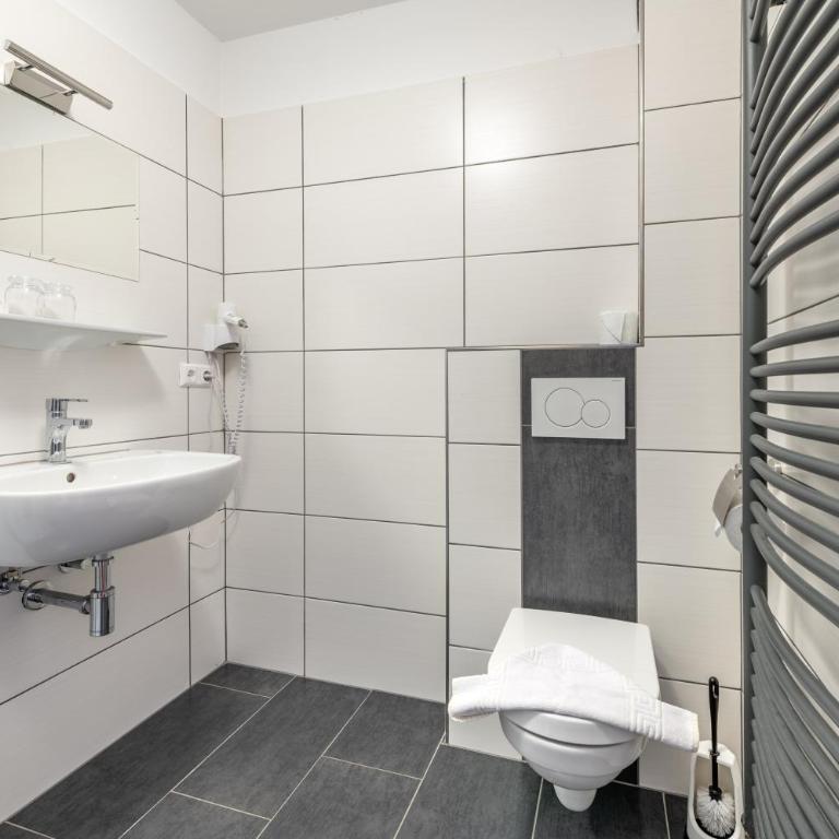 Panoramahotel Stocker - Familiensuite mit 2 Schlafzimmern - 5