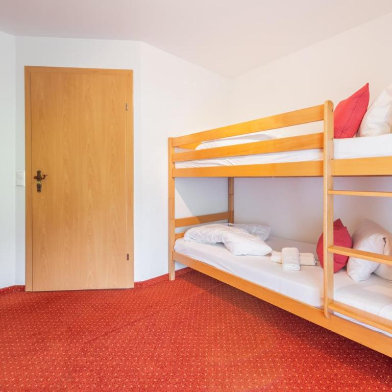 Panoramahotel Stocker - Familiensuite mit 2 Schlafzimmern - 3