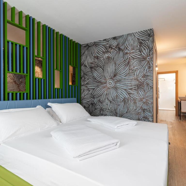 Holiday IV Gardan - Suite King - 4