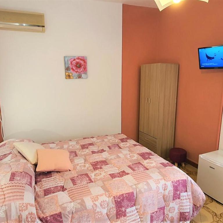 B&B Le Quattro Stagioni - Camera Matrimoniale con Bagno Privato - 1