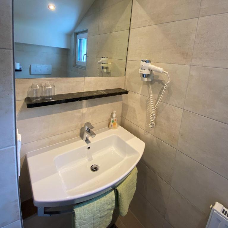 Haus Talblick - Doppelzimmer - 4
